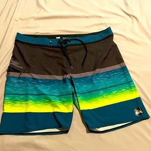 Men’s Quicksilver board shorts